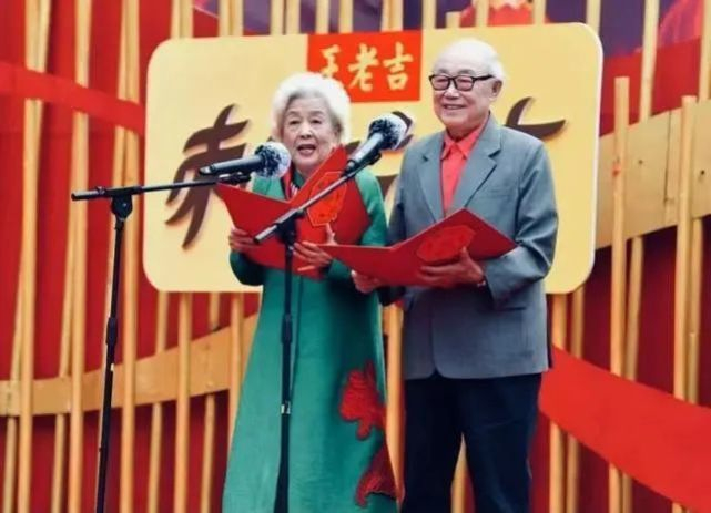 著名演员谢芳丈夫张目病逝，享年92岁，夫妻恩爱60年，家人曝去世细节|歌剧|两人|儿子|孙子|张小龙_新浪娱乐_新浪新闻