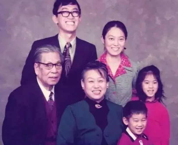 揭露“南京大屠杀”真相，7年后饮弹自尽仅36岁，她值得世界铭记