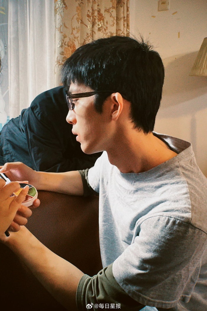 井柏然这组照片好有少年感