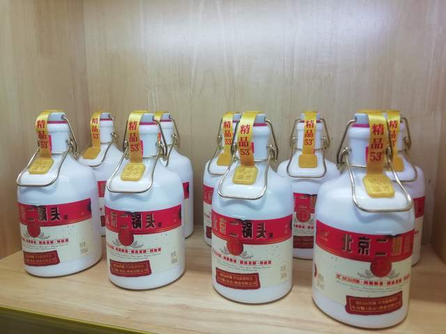 "品质 品牌 服务"三驾马车,出口小方瓶硬核抢占千亿光瓶大市场