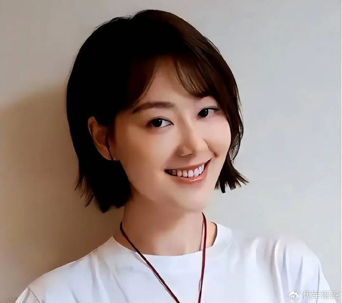 揭秘美女主持人王冠的成名经历与感情生活|尼格买提·热合曼|微博之夜|央视|谣言|李咏_新浪新闻