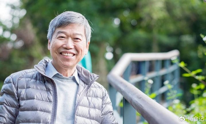 百岁老人,看起来只有50岁,秘方不是喝牛奶多运动,而是这4件事|大爷
