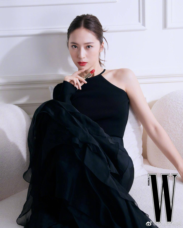 郑秀晶xwkorea水晶怼脸演绎的兰蔻美妆画报清透又靓丽