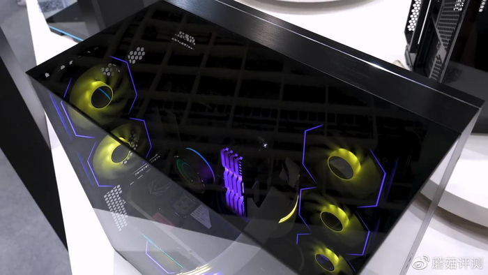 三面透视海景房:联力发布o11 vision机箱|机箱|联力|海景房_新浪新闻