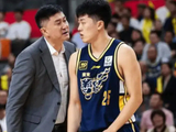 首发19分钟，靠罚球捡1分+正负值最低！球迷：你这是打了7年CBA？