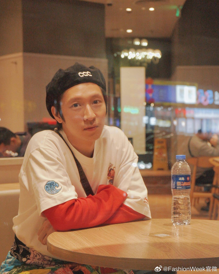 孙阳| 考古一枚潮酷港男!是谁的新晋男友呢__财经头条