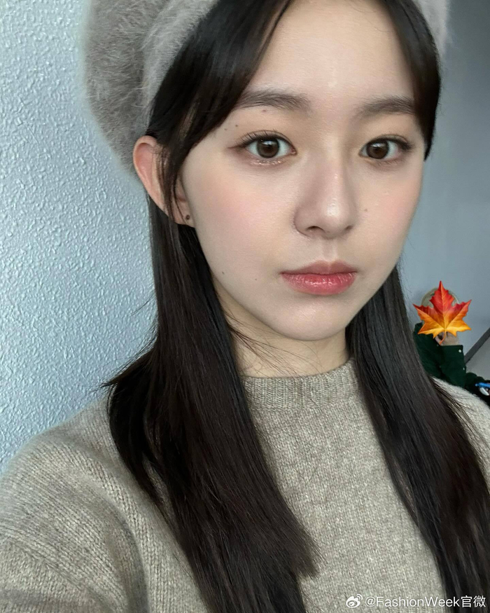 20岁朴持厚被封2024年最期待电影新人女演员