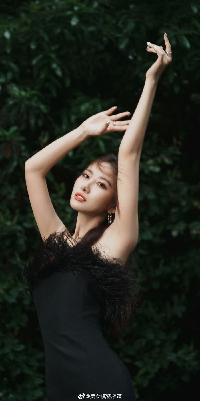 吴优暗夜精灵热烈迷人
