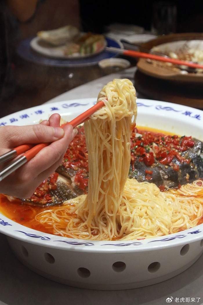 八市邻院里,美食宝藏地|院里|剁椒鱼头|食材_新浪新闻