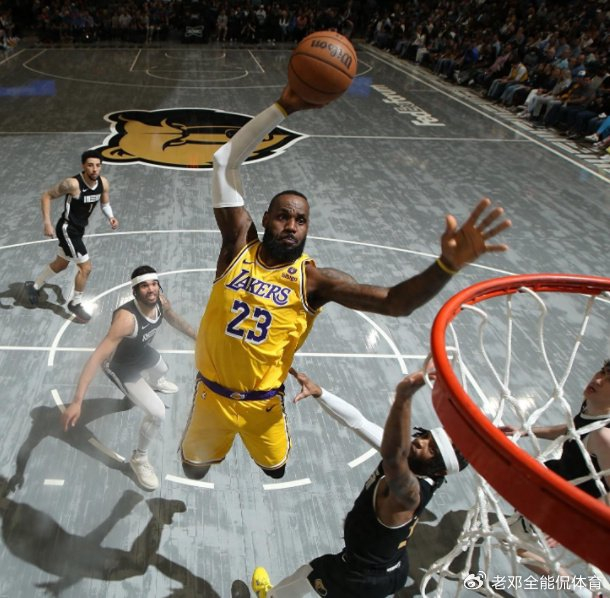 最后是詹姆斯,他出道至今打法都伤身体,专家断言30岁后就断崖式下滑.