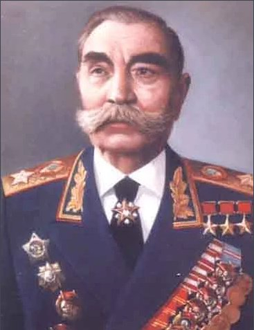 元帅布琼尼,这两位都来自骑兵部队,甚至都在哥萨克骑兵第一军共事过