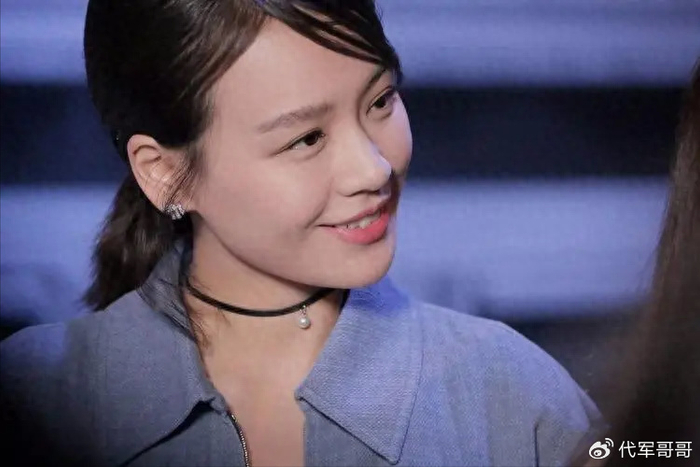 白马王子,但是在欧豪眼里她并不是等待的白雪公主,于是两人以分手告终