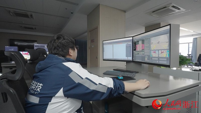 创新浙江|坐办公室的"老司机"