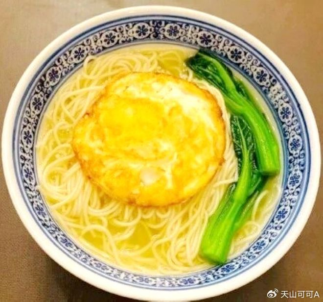 生日面是煎鸡蛋还是荷包蛋?