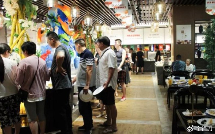 开店5000家!曾被嫌弃的"穷鬼餐厅",卷土重来