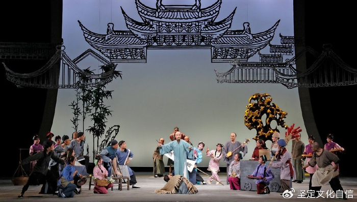 由扬州市扬剧研究所创排的扬剧《郑板桥》亮相杭州金沙湖大剧院,作为