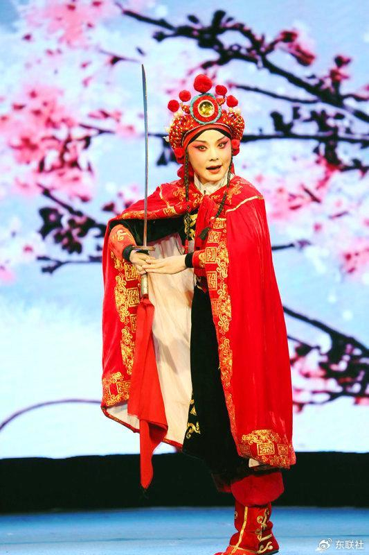 山东梆子优秀演员李静亮相泰安市首届戏曲票友大赛颁奖晚会|李静|梆子