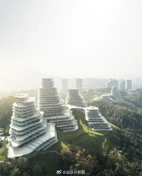 体量丰富的错台空间景观建筑设计