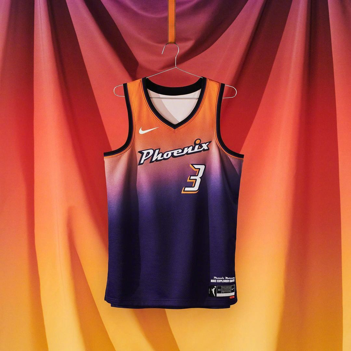 WNBA为成立25周年,推出的各队特别版球衣……