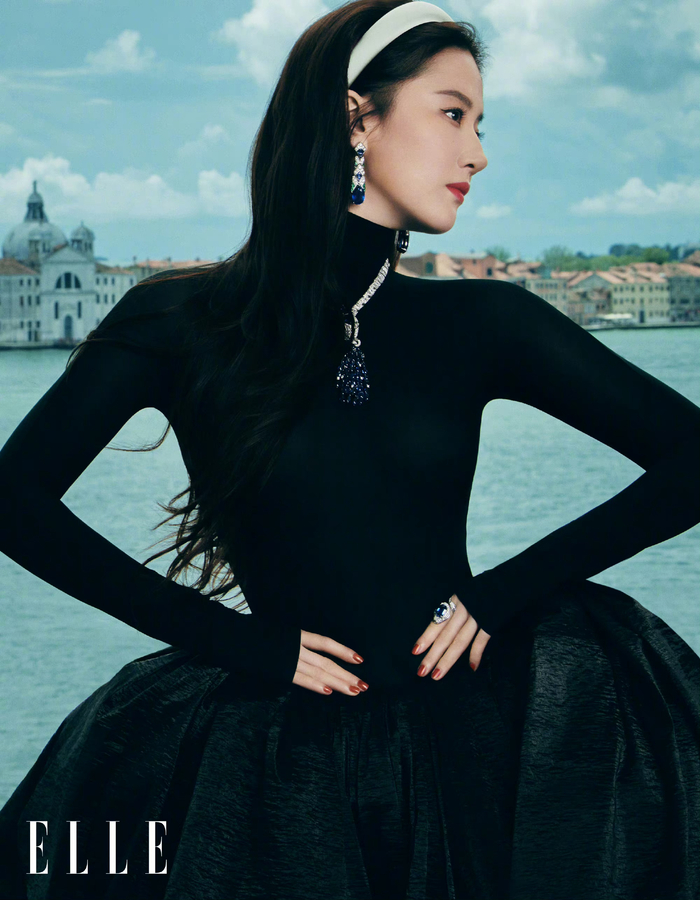 刘亦菲 《elle》9月刊封面