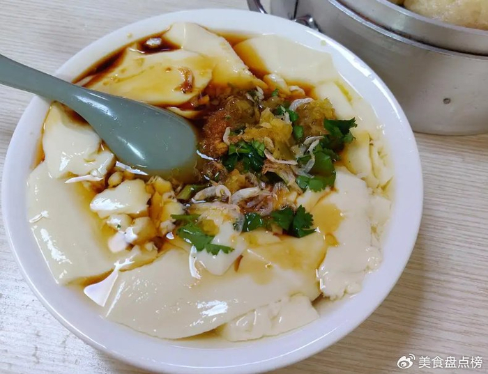 老豆腐和豆腐脑的区别是什么?老豆腐搭配什么一起吃才对味?