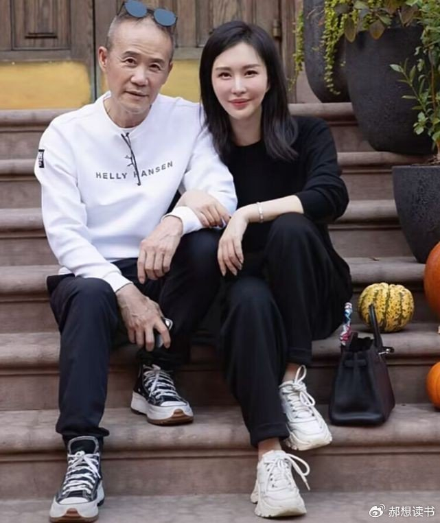“是的，我有一个女儿”，这个梗已经从华晨宇转到了王石的身上了|田朴珺|前妻|妻子|大款|沉默_新浪新闻
