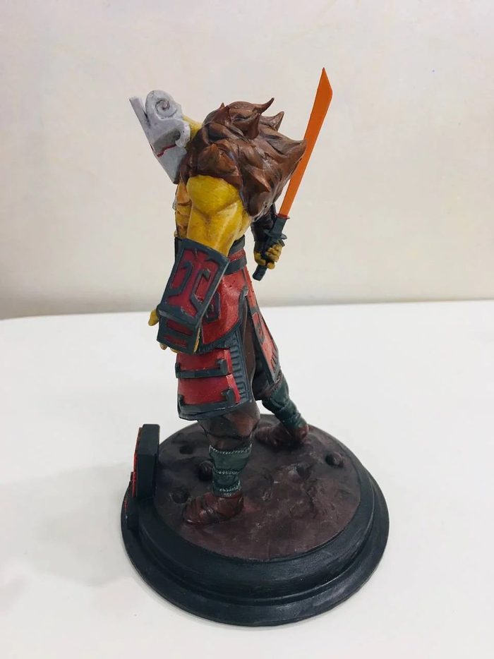 刀友su1tan自制的剑圣手办真的太酷了好想拥有啊