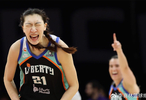 22分钟砍17+6！中国女篮26岁2米07王牌闪耀WNBA：得分力压MVP真猛