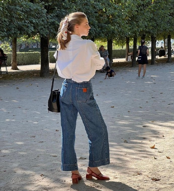 法国时尚博主camille自然简约松弛穿搭