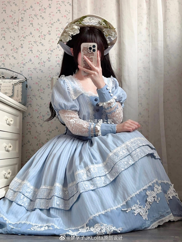 电阻:@梦孚子jklolita原创设计 裙子:楹兰诗 time:3.23-4.27