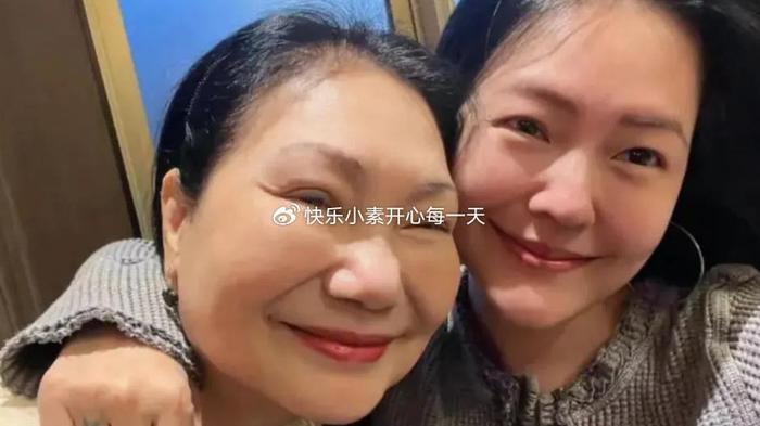 S妈第14次深夜发文令人担心，具俊晔被指太自私，没照顾好老人家