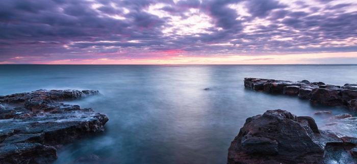 半月湾,位于加利福尼亚州的海岸上……__财经头条