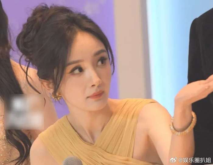 我是大侦探 那时候是不是很多人磕魏大勋和杨幂啊?