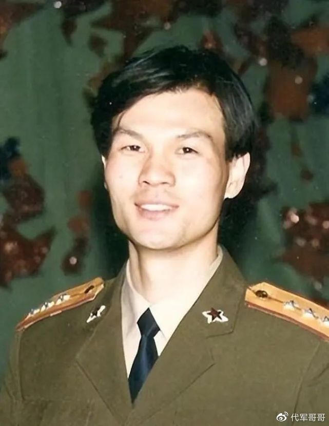 他曾是红极一时的主持人,因一句话断送前途,如今58岁病魔缠身|李彬|超级大赢家|李黎|整容|妻子_新浪娱乐_新浪新闻