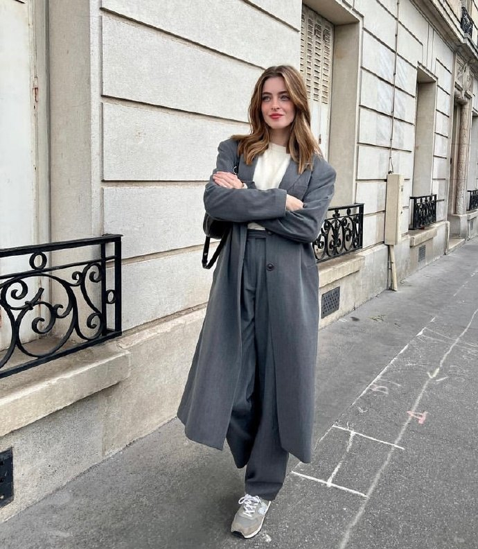 法国时尚博主camille自然简约松弛穿搭