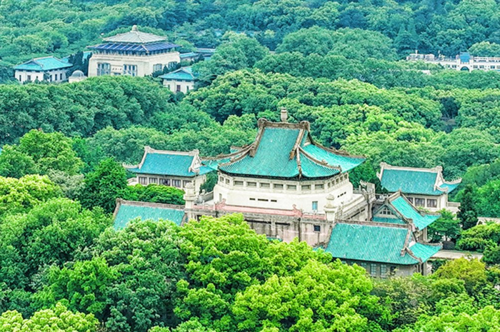 武汉大学校长张平文一流高校的第一使命就是要培养高端人才