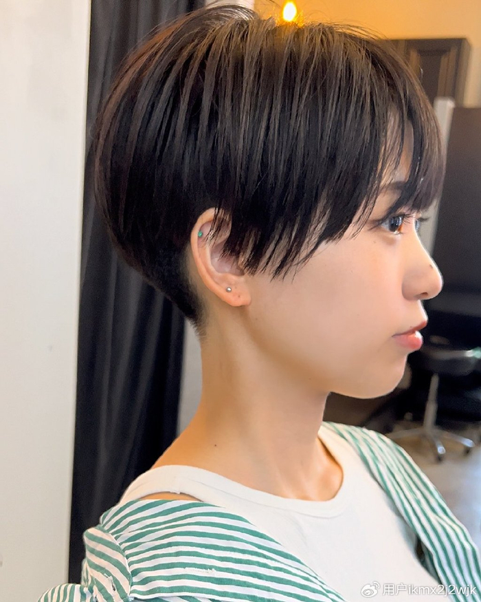 当下最火女发来了,两侧掏空推后脖短发,喜欢别错过