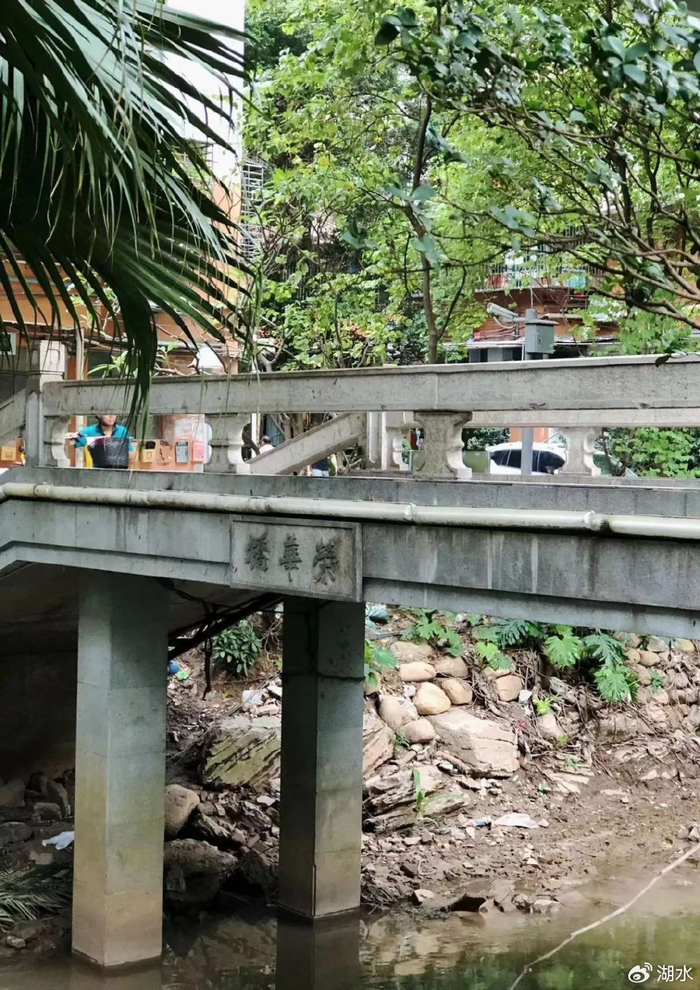 都是沿着越秀南路,然后沿着挹翠路,穿过东堤马路直达江湾大酒店和珠江