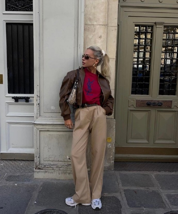 俄罗斯时尚博主春夏随意松弛感穿搭