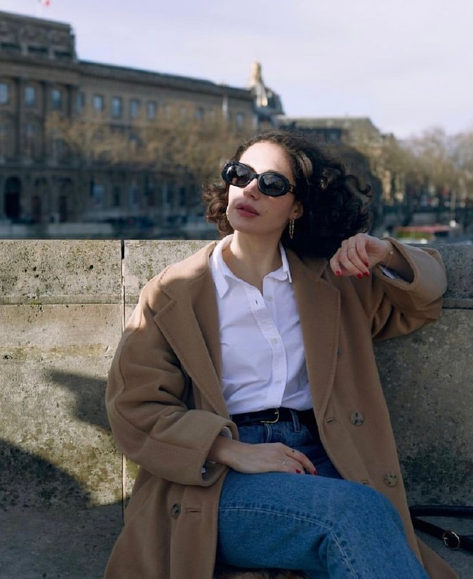 法国时尚博主melodie演绎经典法式穿搭