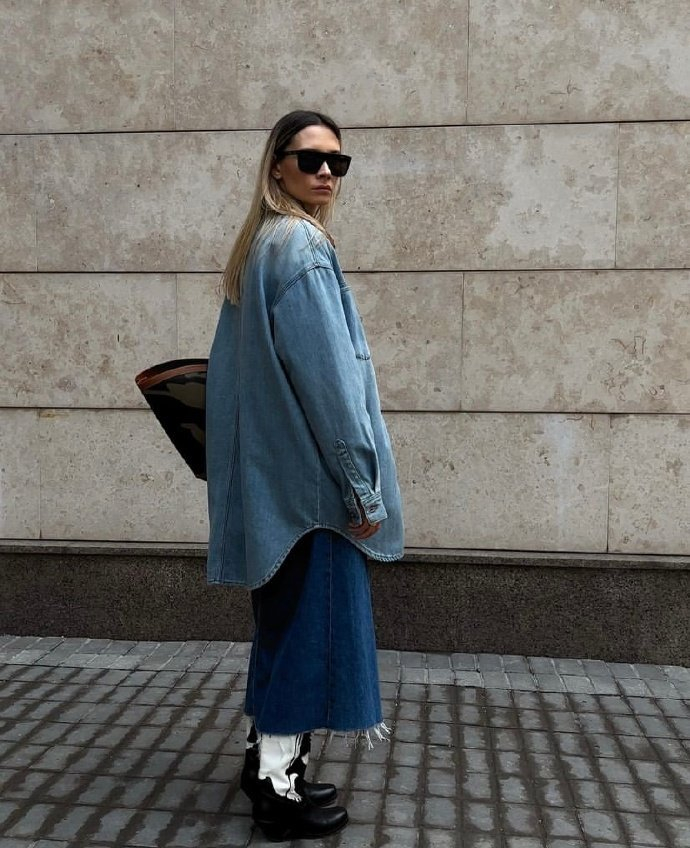 欧美时尚博主春夏随意松弛感穿搭