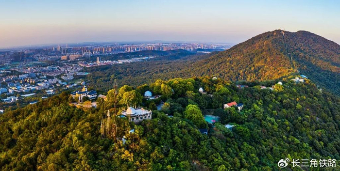 长三角大环形高铁列车等你来体验|西湖|紫金山|景区_新浪新闻