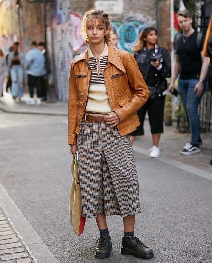 英国时尚博主春夏随意松弛感穿搭