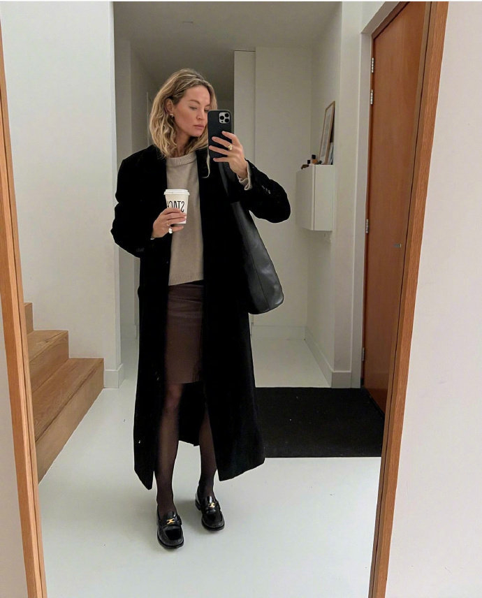 欧美时尚博主的ins穿搭记录更新简约高级的通勤风