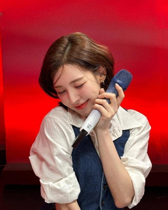 wendy对于她的新歌给出了很多暗示,所以歌迷们非常期待.