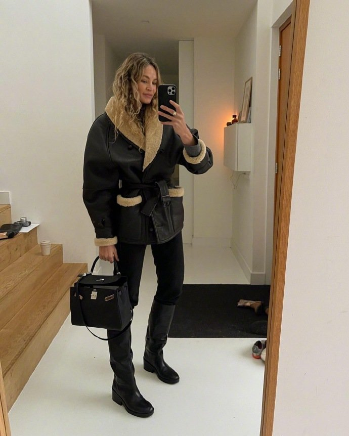 欧美时尚博主的ins穿搭记录更新简约高级的通勤风