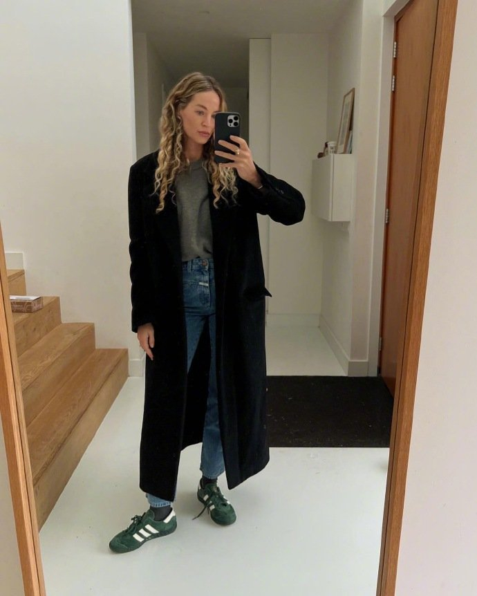 欧美时尚博主的ins穿搭记录更新简约高级的通勤风