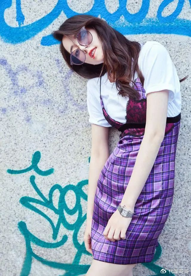 盘点"内衣外穿"的10位美女明星,看看谁最性感?