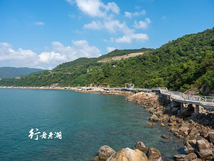深圳海滨walking徒步大鹏湾海岸线感受惊涛拍岸的美