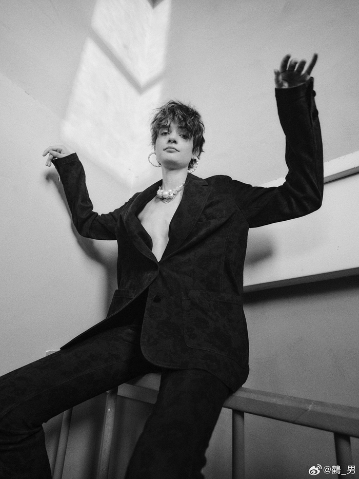 photobyme几张轻松黑白服装片儿